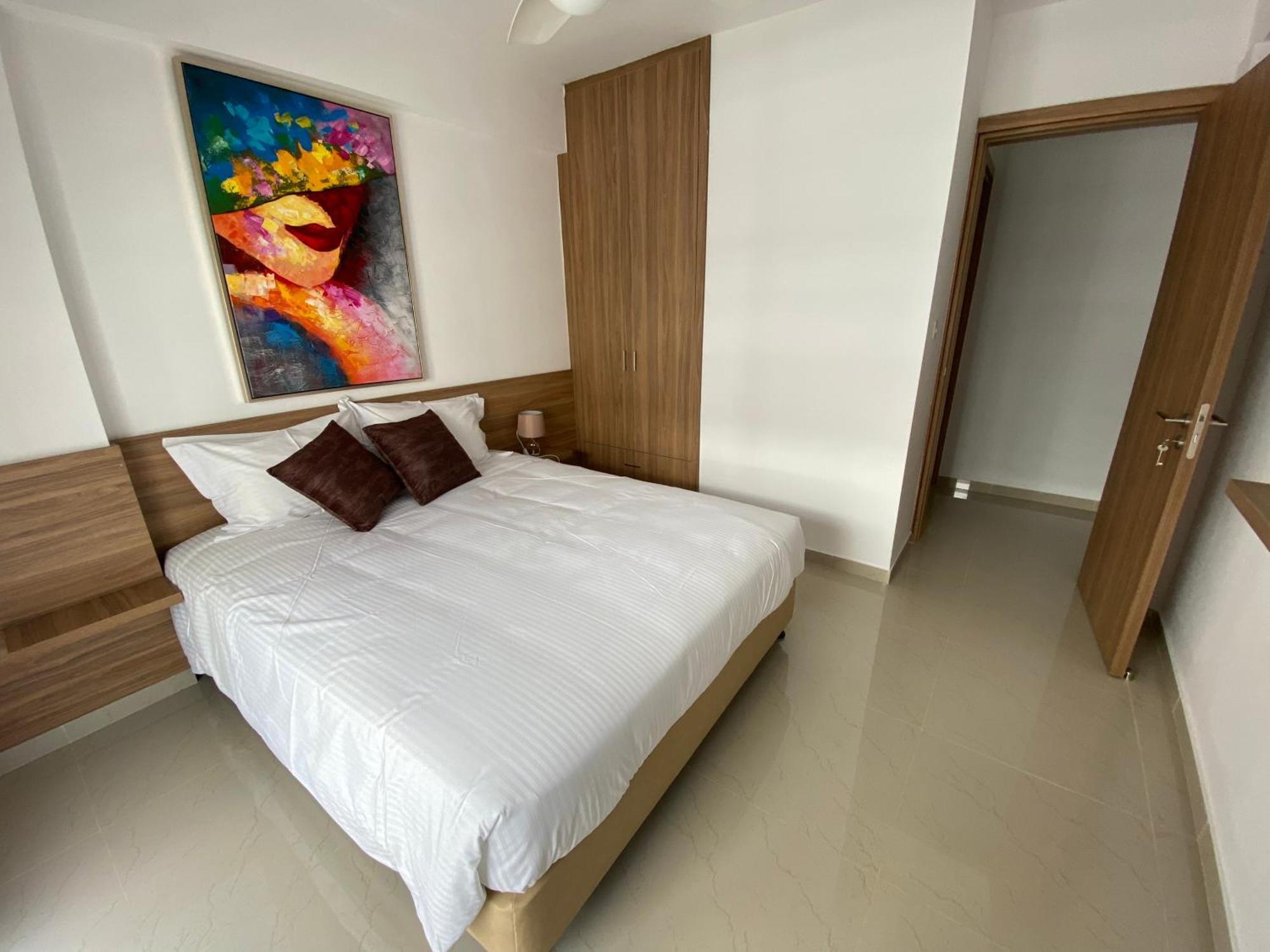 Larnaca Bay Suites Lárnaca Exterior foto