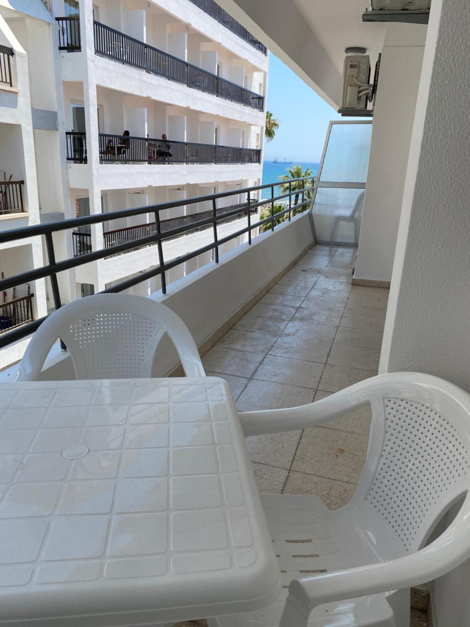 Larnaca Bay Suites Lárnaca Exterior foto