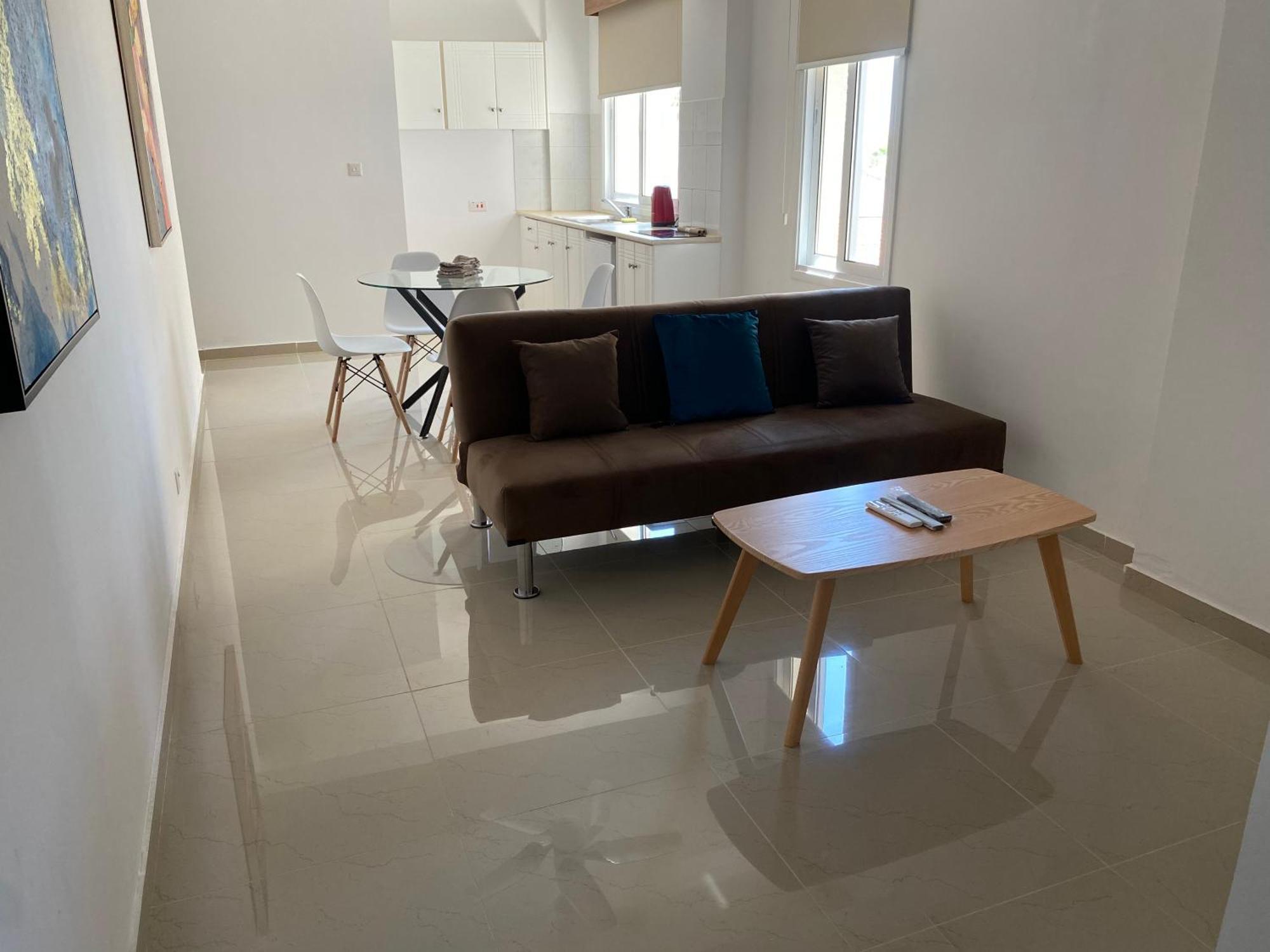Larnaca Bay Suites Lárnaca Exterior foto